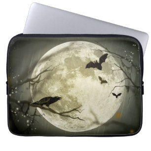 Volledige maan met vleermuizen en Raven Laptop Sleeve
