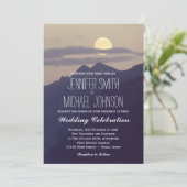 Volledige maan over bergen bruiloft nodigt uit kaart (Staand voorkant)