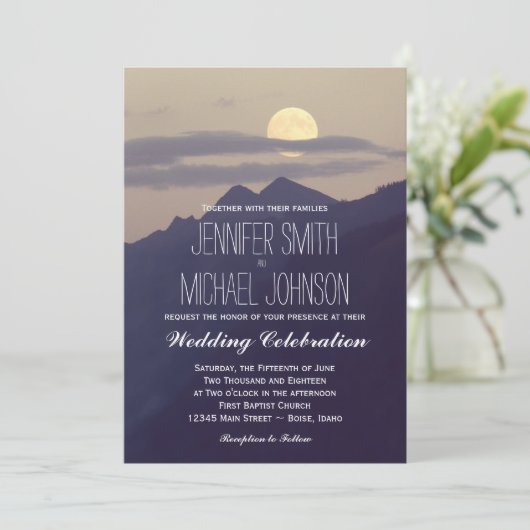 Volledige maan over bergen bruiloft nodigt uit kaart (Staand voorkant)