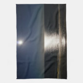 Volledige maan over de Atlantische Oceaan Theedoek (Verticaal)
