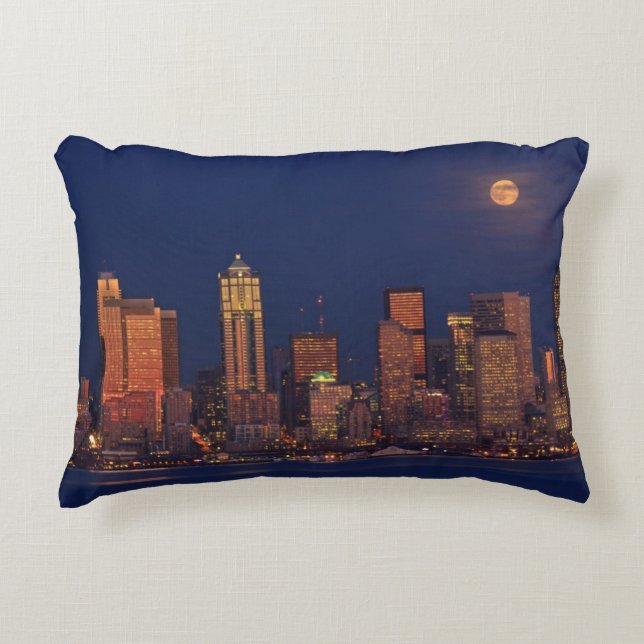 Volledige maan over de skyline van Seattle Accent Kussen (Voorkant)