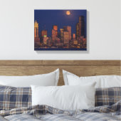 Volledige maan over de skyline van Seattle Canvas Afdruk (Insitu (Slaapkamer))
