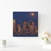 Volledige maan over de skyline van Seattle Vierkante Klok (Huis)