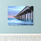 Volledige maan over pier, Californië Canvas Afdruk (Insitu (Houten vloer))