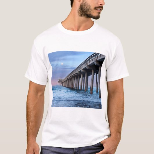 Volledige maan over pier, Californië T-shirt (Voorkant)