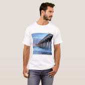 Volledige maan over pier, Californië T-shirt (Voorkant volledig)