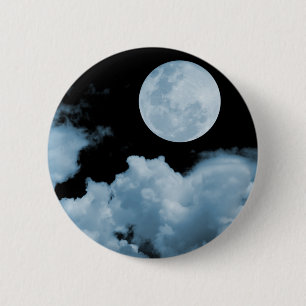 VOLLEDIGE MOON CLOUDS BLAUW RONDE BUTTON 5,7 CM