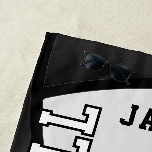 Volleybal in maroon Red, zwart en wit Strandlaken (In situ)