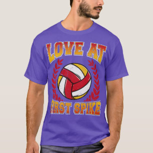 Volleybal Liefde Bij Eerste Spike Speler Coach Tea T-shirt