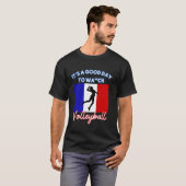 Volleybal met de Franse vlag Het is een goede dag  T-shirt (Voorkant volledig)