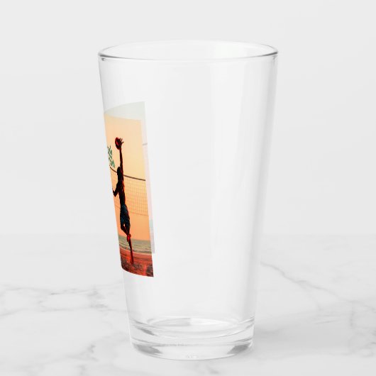 Volleybal ontmoet me op het net glas (Links)