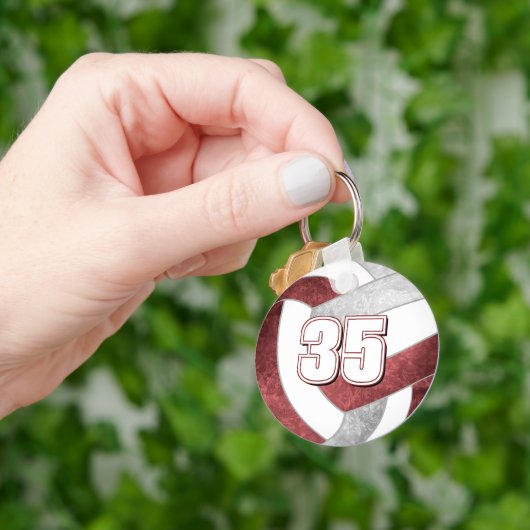 Volleybalspeler jersey nummer maroon grijs sleutelhanger (Hand)