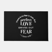 "Volmaakte liefde verdrijft angst" (1 Johannes 4:1 Deurmat (Voorkant)