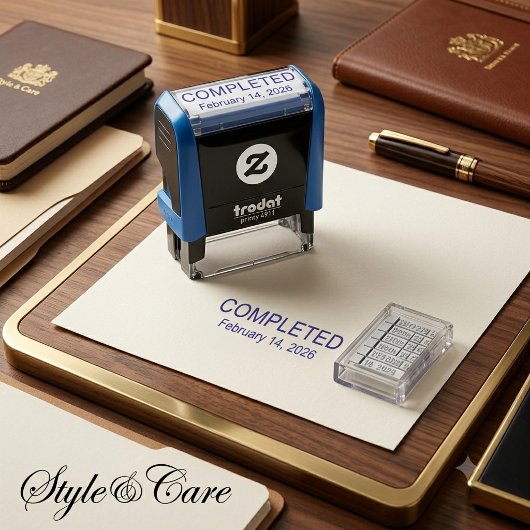 Voltooid met datum aangepast professioneel zelfinktende stempel