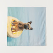 Volwassen bruine Franse bulldog op kayak Wandkleed (Voorkant (horizontaal))