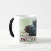 Volwassen Gorilla, moet... Heb... Koffie... Magische Mok (Voorkant links)