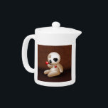 Voodoo Doll Cartoon in Love Theepot<br><div class="desc">Cute Voodoo Doll Cartoon in Liefde met een pin op het hart</div>