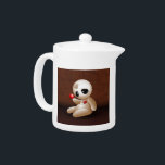 Voodoo Doll Cartoon in Love Theepot<br><div class="desc">Cute Voodoo Doll Cartoon in Liefde met een pin op het hart</div>