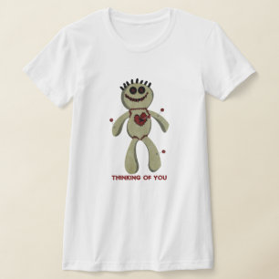 Voodoo doll-hartspelden denken aan je T-shirt