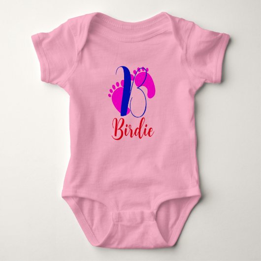 Voor & Achterontwerp - Pasgeboren Brief & Naam Mei Romper (Voorkant)