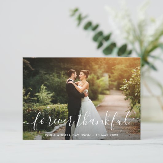 Voor altijd dankbaar trendy mooie foto bruiloft bedankkaart (Staand voorkant)