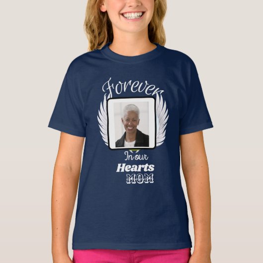 Voor altijd in ons hart, aangepast gedenkteken t-shirt (Voorkant)