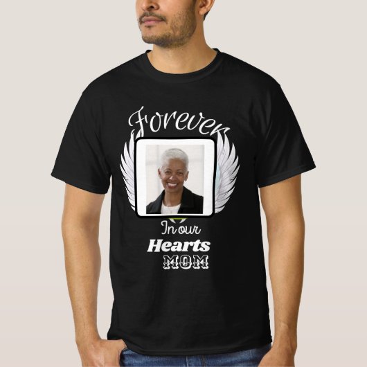 Voor altijd in ons hart, aangepast gedenkteken t-shirt (Voorkant)
