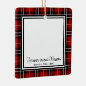 Voor altijd in onze harten rode geruite hondengede keramisch ornament (Rechts)