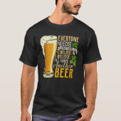 Voor bierdrinkers geloof ik nog een biertje t-shirt (Voorkant)