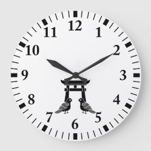 Voor de hand liggende duiven en Torii Grote Klok