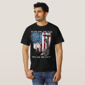 voor de omgevallen veteranen staat de vlag kniel o t-shirt (Voorkant volledig)