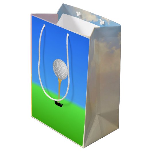 Voor! Golf Ball op T-shirt Medium Cadeauzakje (Achterkant Gekanteld)