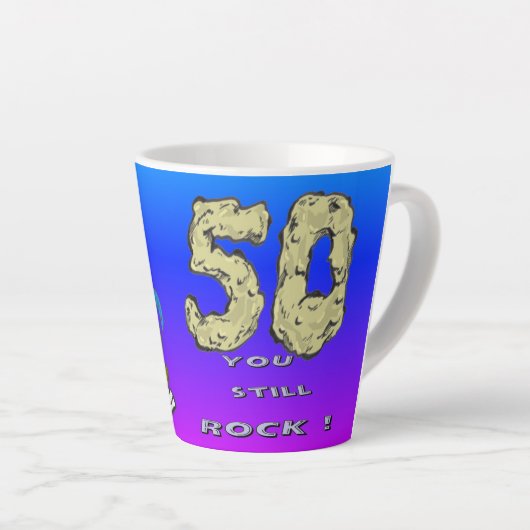 Voor haar 50ste Jubileum Blauwe Paarse Latte Mok (Rechterhoek)