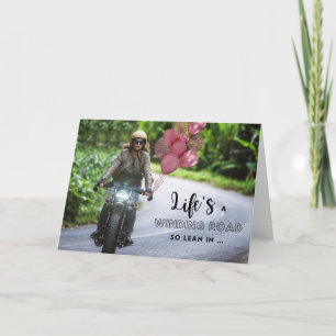 Voor haar motorfiets thema verjaardag op curve kaart