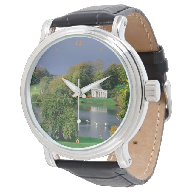 Vóór het Storm Horloge (Gekanteld)