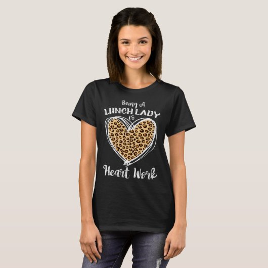 Voor Lunch Lady Hart Werk Leopard Plaid T-shirt (Voorkant volledig)