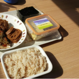 Voor lunch limoen geel paarse labels