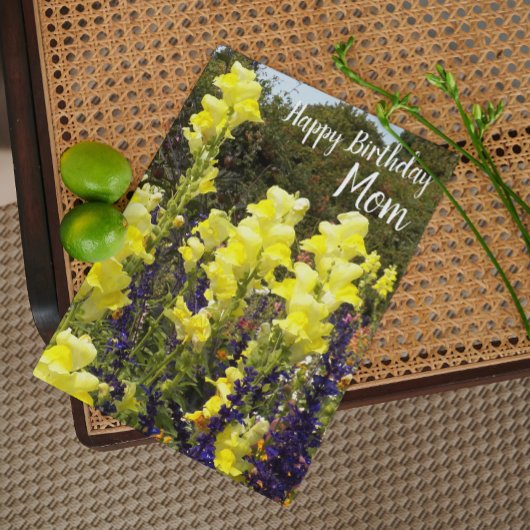Voor mam Yellow Snapdragons Floral Birthday Kaart
