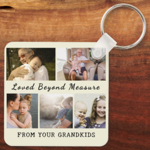 Voor oma en opa – Ontzagelijk Geliefd Sleutelhanger