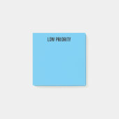 Vooraf gelabeld blauw met lage prioriteit post-it® notes (Voorkant)