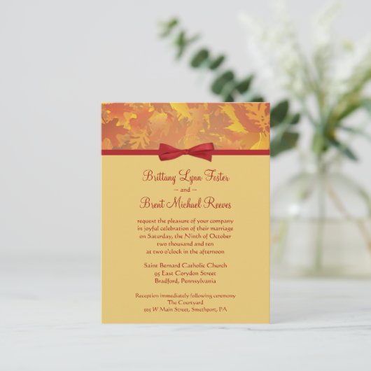 Voorbeeld huwelijksuitnodiging - Herfstbladeren - Uitnodiging Briefkaart (Staand voorkant)