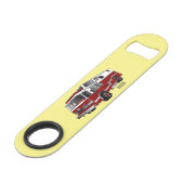 Voorbeeld van de cartoon van de brandweermotor speed flessenopener (Voorkant Gekanteld)