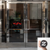 Voorbeeld van vierwielaandrijving met cartoon raamsticker (Kantoordeur)