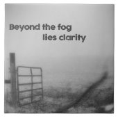 Voorbij de mist is helderheid tegeltje (Voorkant)