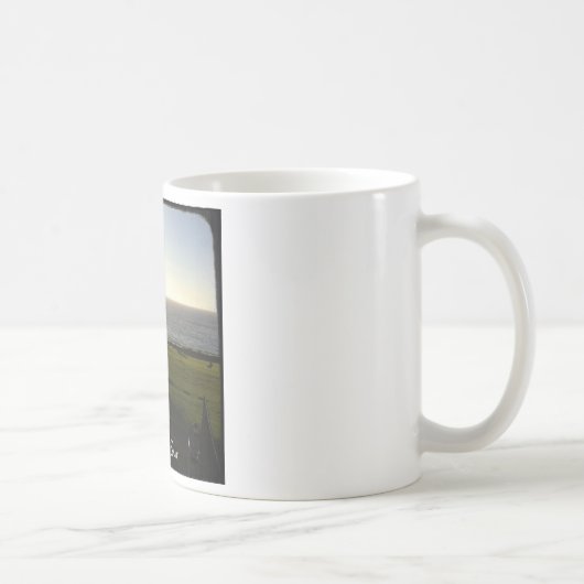 Voorgazon in Esalen, Big Sur Koffiemok (Rechts)