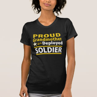 Voorgestelde grootmoeder van een geïmplementeerd S T-shirt