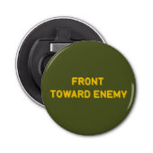 VOORKANT RICHTING VIJAND BUTTON FLESOPENER (Voorkant)