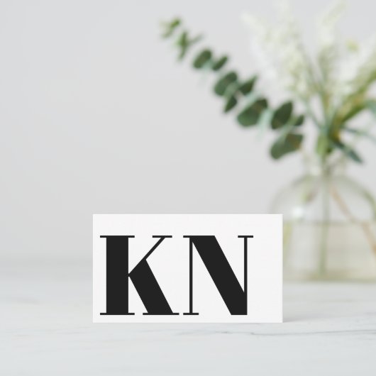 Voorlopig minimalistisch zwart monogram zwart wit visitekaartje (Staand voorkant)