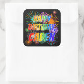 Voornaam "CADEN", geun "HAPPY BIRTHDAY" Vierkante Sticker (Tas)