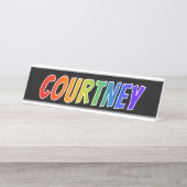 Voornaam "COURTNEY": Fun Rainbow-kleuren Bureau Naambordje (Voorkant)